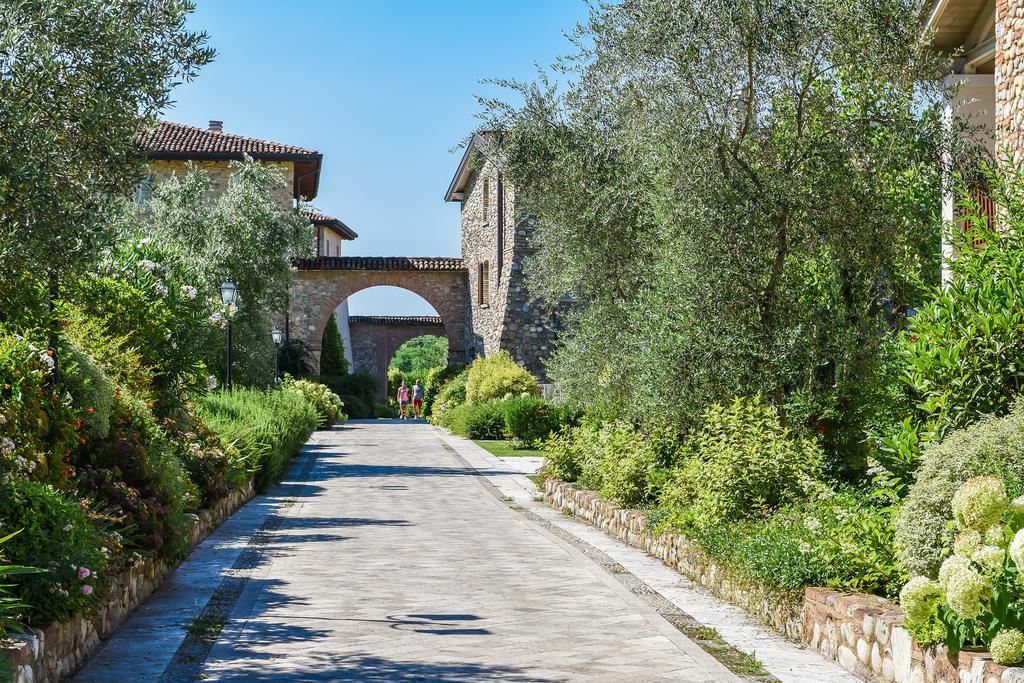 Garda Hotel San Vigilio Golf Pozzolengo Exterior photo